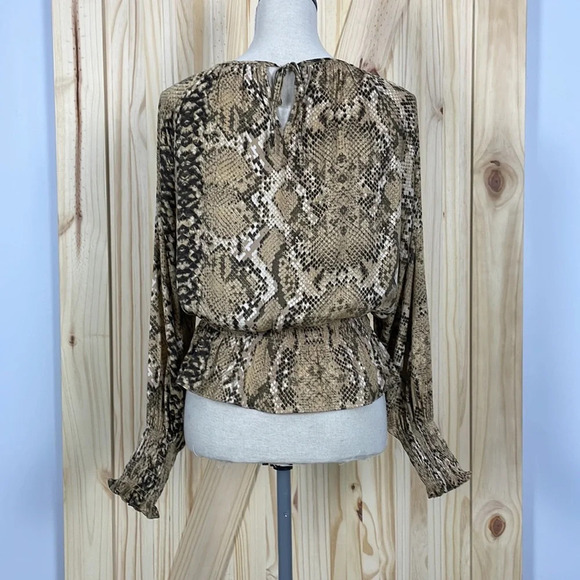 H&M Women’s Popover Snakeskin Print Blouse Top Size 4 Brown Tan EUC - Picture 2 of 12
